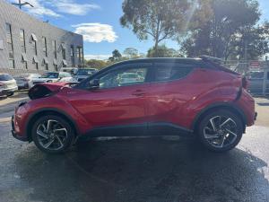 2020 Toyota C-hr NGX10R image 3