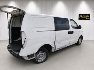 2014 Hyundai Iload 2.5DT PLASTIC INLET D4CB MAN 6SPD RWD image 3