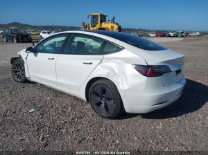 2022 Tesla Model 3 image 3