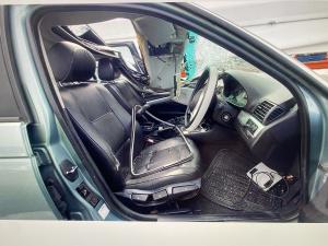 2002 Bmw 318i image 3