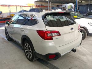 2017 Subaru Outback 6TH GEN image 3