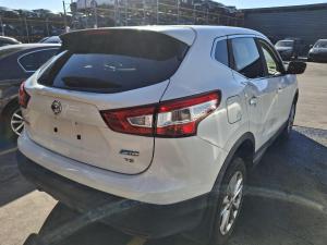 2014 Nissan Qashqai J11 image 3