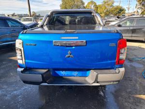 2020 Mitsubishi Triton MR image 3