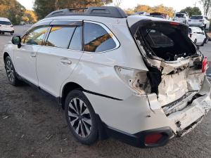 2015 Subaru Outback image 3