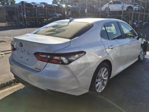 2023 Toyota Sedan AXVH70R image 3