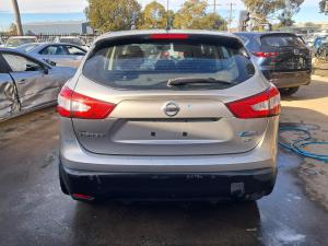 2014 Nissan Qashqai J11 image 3