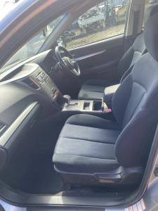 2011 Subaru Outback image 3
