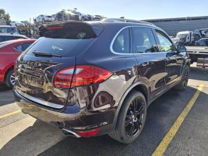 2011 Porsche Cayenne 92A image 3