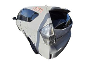 2012 Toyota Prius ZVW40R WAGON image 3