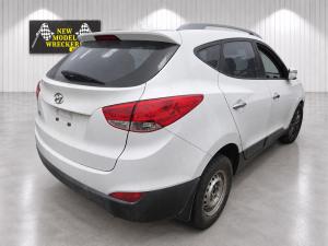 2015 Hyundai Ix35 2.0L G4NC AUTO 6SPD FWD ELITE image 3