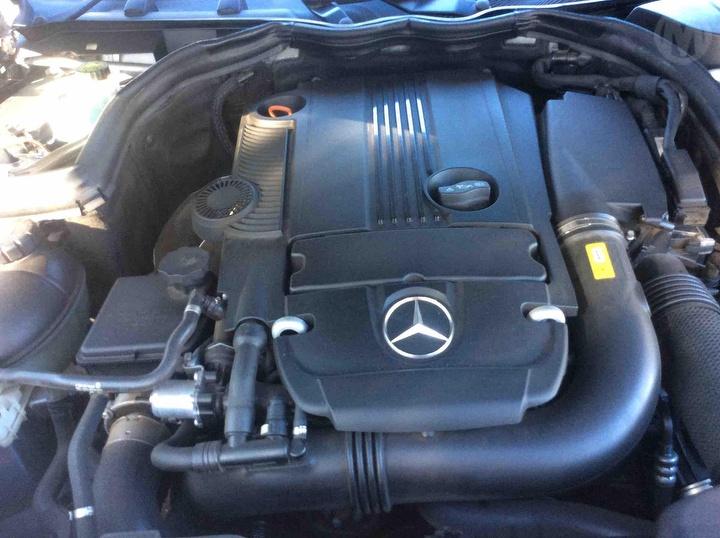 mercedes benz C200 Cgi W204 2010 Parts & Wrecking