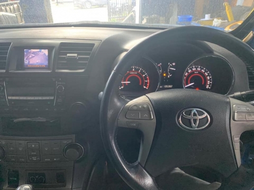 toyota Kluger Aug 2008 Parts & Wrecking