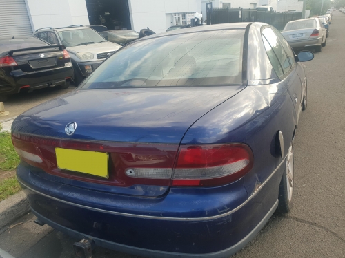holden Commodore 2000 Parts & Wrecking