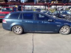 2010 Holden Commodore image 4