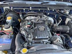 2004 Nissan Navara image 4