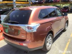 2013 Mitsubishi Outlander ZJ image 4