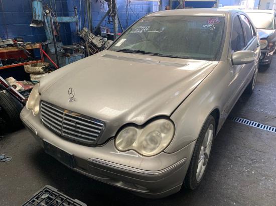 mercedes benz C200 KOMPRESSOR Aug 2003 Parts & Wrecking
