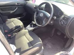 2001 Volkswagen Golf image 4
