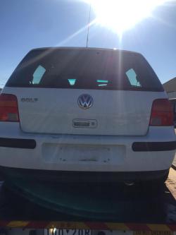 2001 Volkswagen Golf image 4