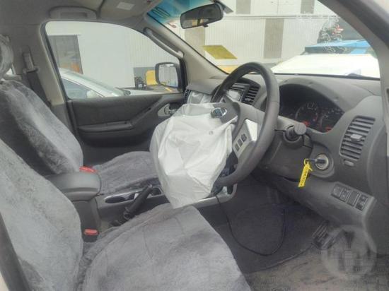 nissan Nivara D40 ST Apr 2012 Parts & Wrecking