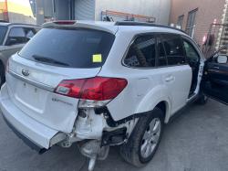 2010 Subaru Outback OUTBACK image 4