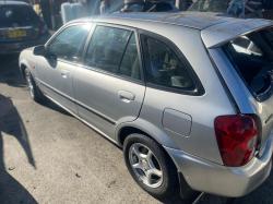 2003 Mazda image 4