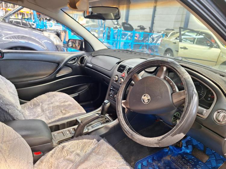 holden Commodore Sep 2005 Parts & Wrecking