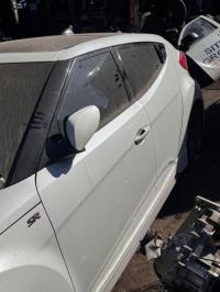 2013 Hyundai Veloster image 4