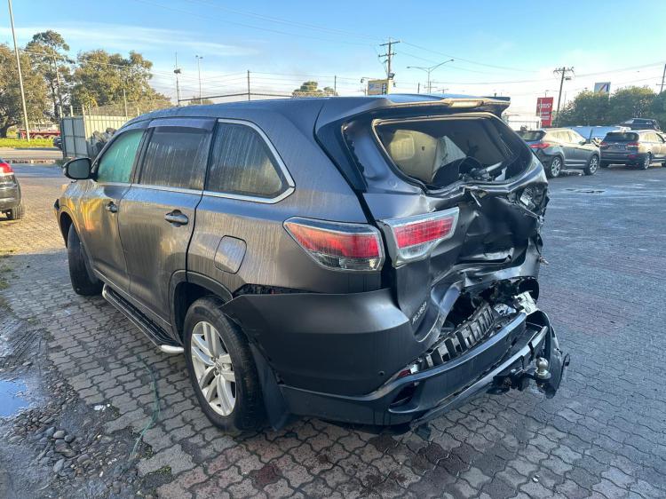 toyota Kluger GSU50 Mar 2015 Parts & Wrecking