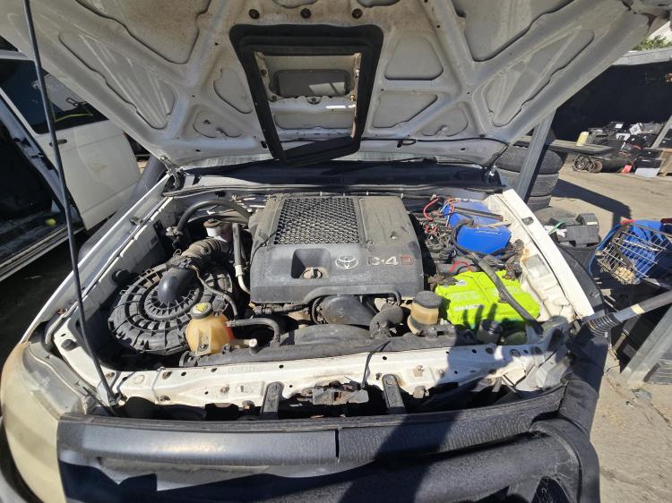 toyota Hilux KUN26R SR Mar 2006 Parts & Wrecking