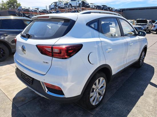 mg zs RIGHT REAR DOOR 