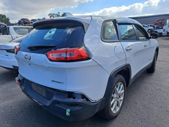 jeep cherokee LEFT DRIVESHAFT 