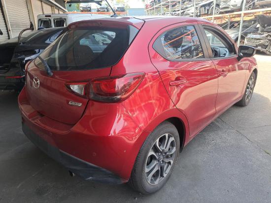 mazda 2 DJ Jul 2016 RIGHT FRONT HUB ASSEMBLY 