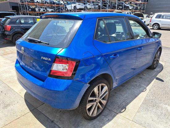 skoda  fabia LEFT REAR DOOR 