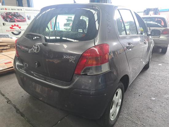 toyota yaris A/C COMPRESSOR 