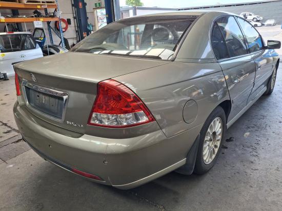 holden Commodore VZ Dec 2005 LEFT GUARD 