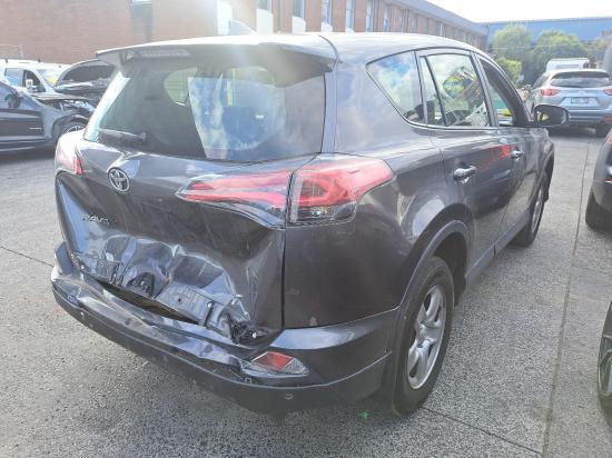 toyota Rav4 ZSA42R Dec 2017 ;LEFT HEADLAMP 