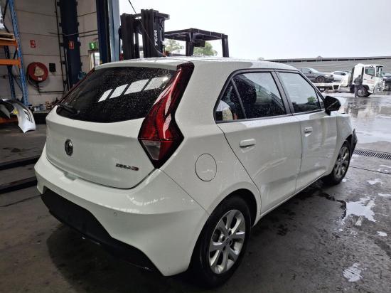 mg 3 Jun RIGHT FRONT STRUT 