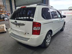 Kia Carnival VQ image 4
