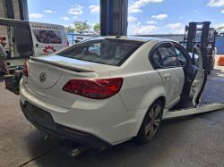 Holden Commodore VF image 4