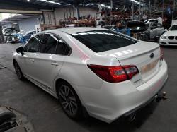 Subaru Liberty image 4