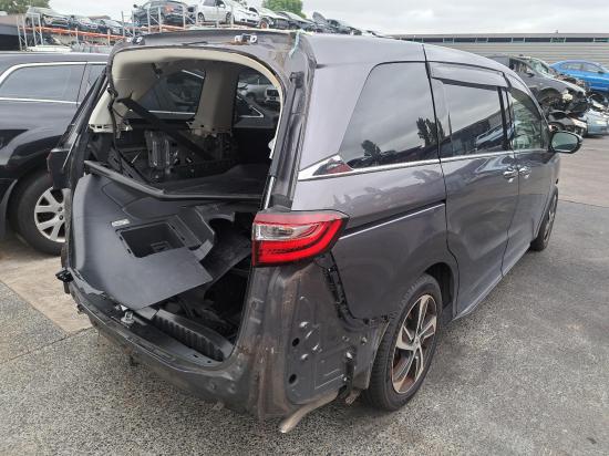 honda Osyssey May LEFT REAR DOOR 