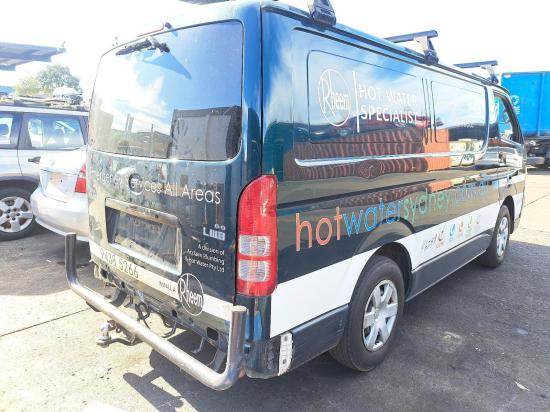 toyota Hiace Sep LEFT FRONT DOOR WINDOW 