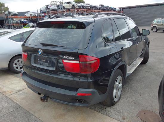 bmw X5 E70 May 2008 RIGHT GUARD 