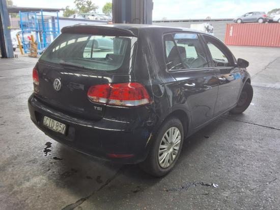 volkswagen Golf A6 2012 RIGHT FRONT DOOR 