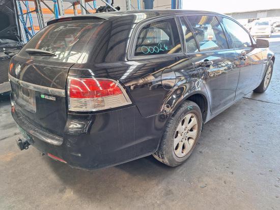 holden Commodore LEFT HEADLAMP 