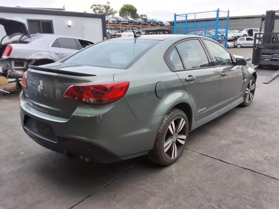 holden Commodore RIGHT HEADLAMP 
