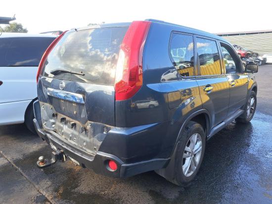 nissan Xtrail LEFT REAR DOOR 