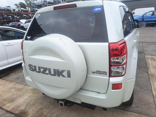 suzuki Vitara JT Dec 2010 RIGHT HEADLAMP 