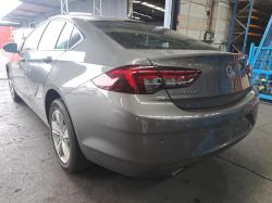 Holden Commodore image 4